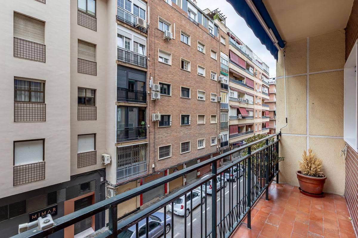 4 camera da letto Appartamento in vendita in Granada citta - 249.000 € (Rif: 9990884)
