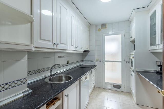 2 soveværelse Lejlighed til salg i Granada by - € 179.000 (Ref: 9990885)