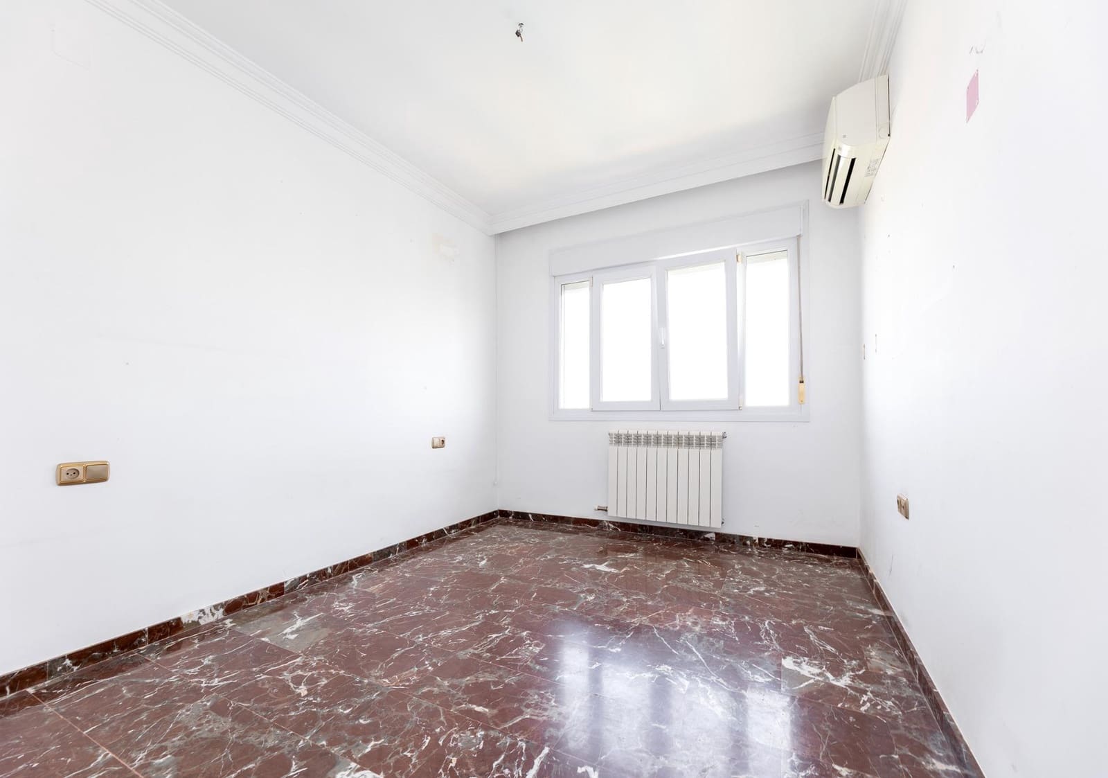 5 slaapkamer Villa te koop in Monachil met zwembad garage - € 450.000 (Ref: 9990886)
