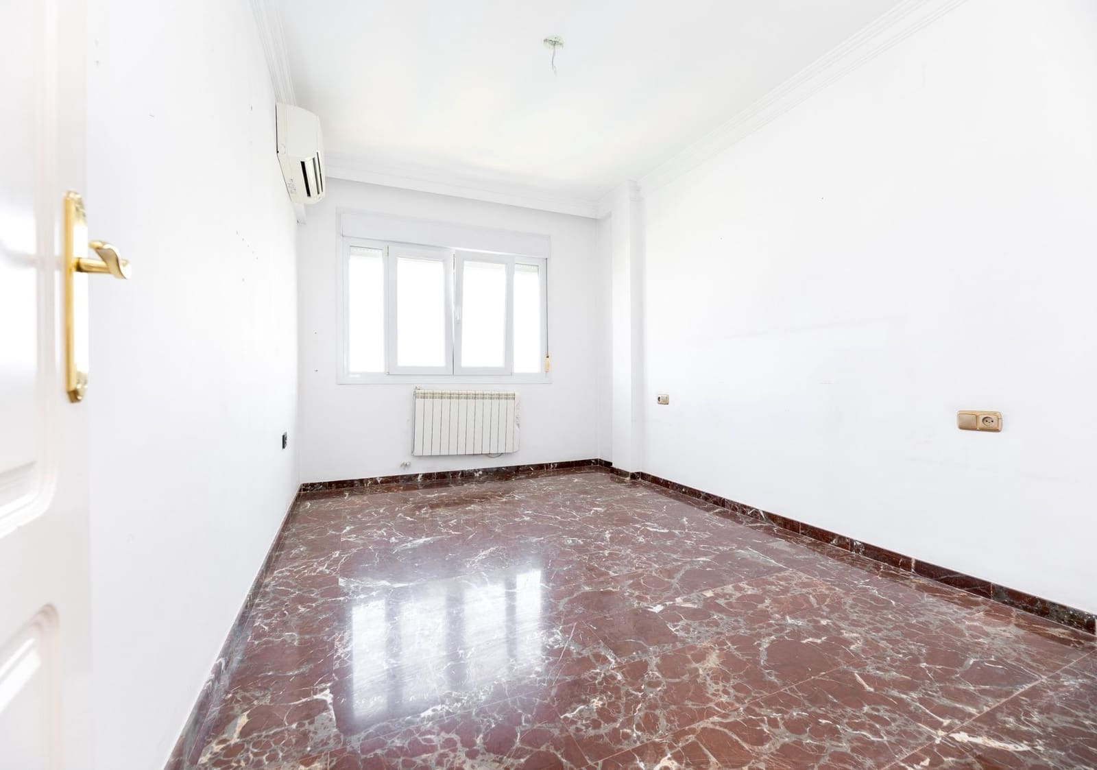 5 slaapkamer Villa te koop in Monachil met zwembad garage - € 450.000 (Ref: 9990886)