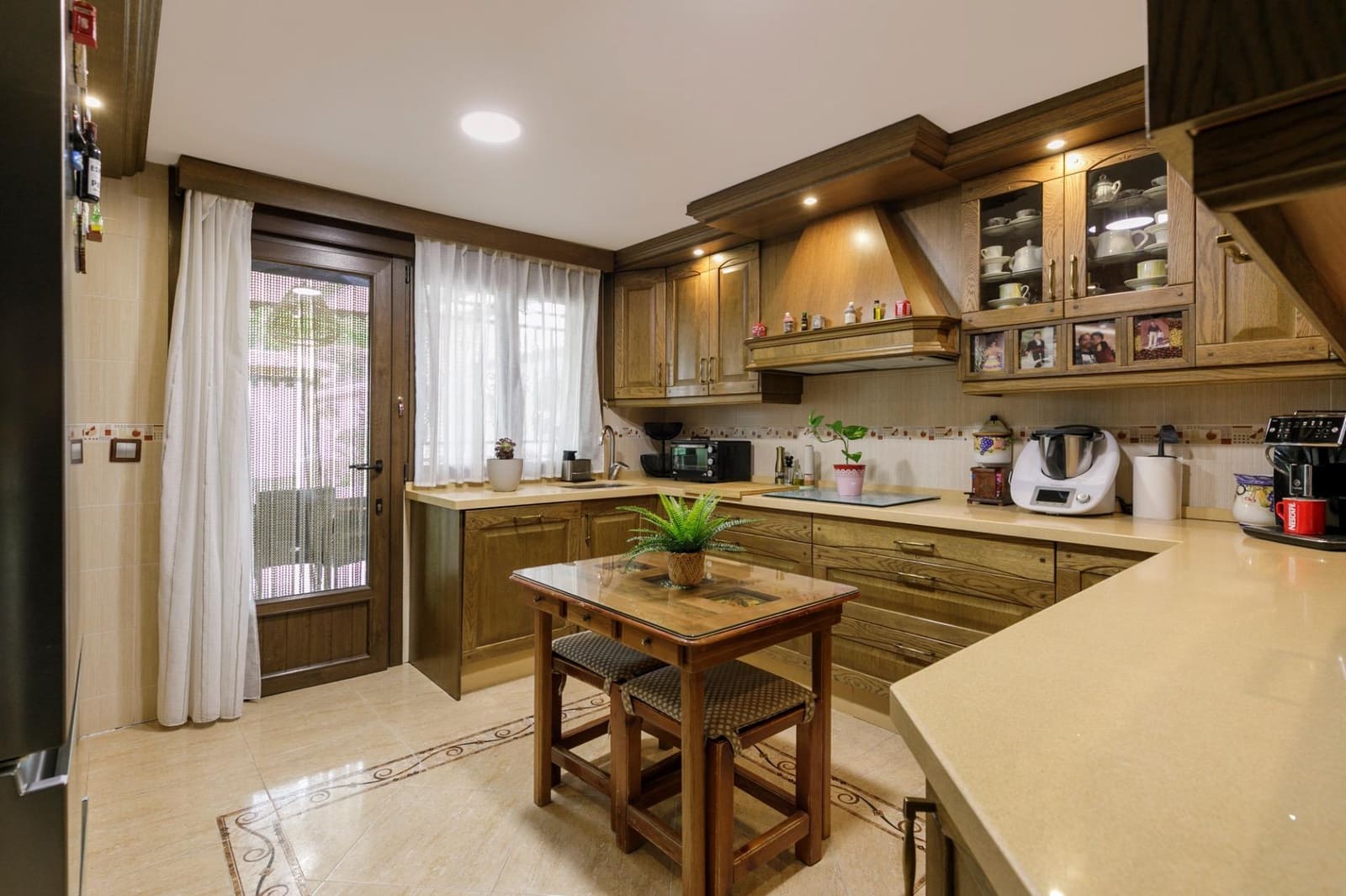 Pareado de 4 habitaciones en Ogíjares en venta con piscina garaje - 580.000 € (Ref: 9990888)