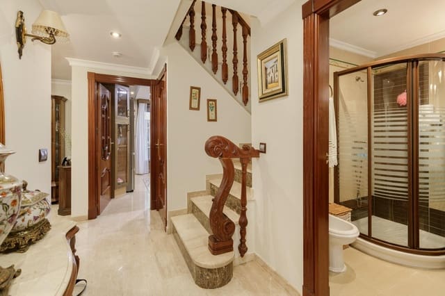 Pareado de 4 habitaciones en Ogíjares en venta con piscina garaje - 580.000 € (Ref: 9990888)