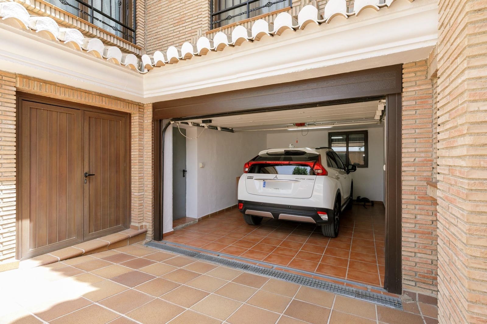 Pareado de 4 habitaciones en Ogíjares en venta con piscina garaje - 580.000 € (Ref: 9990888)