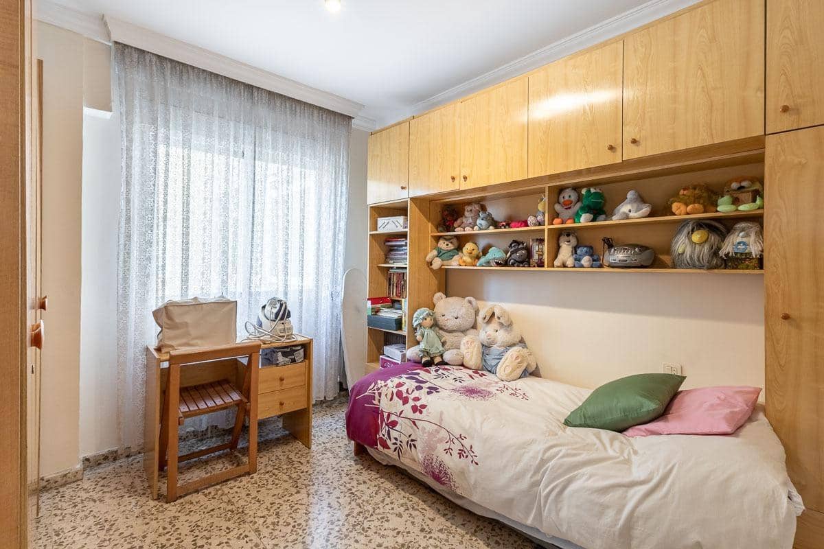 4 soverom Leilighet til salgs i Granada by med garasje - € 360 000 (Ref: 9990889)