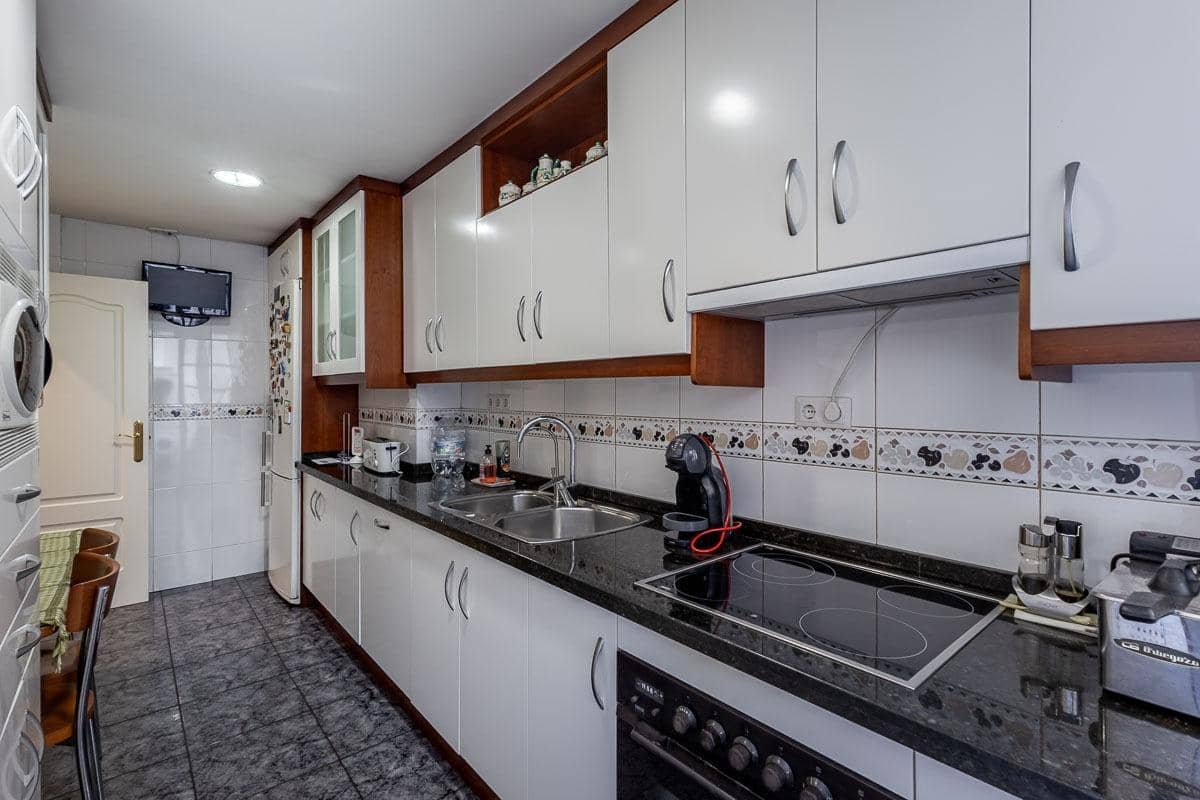 4 soverom Leilighet til salgs i Granada by med garasje - € 360 000 (Ref: 9990889)