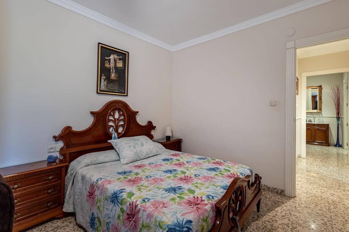 4 soverom Leilighet til salgs i Granada by med garasje - € 360 000 (Ref: 9990889)