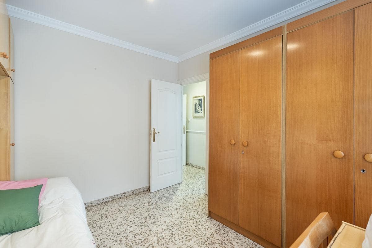 4 soverom Leilighet til salgs i Granada by med garasje - € 360 000 (Ref: 9990889)