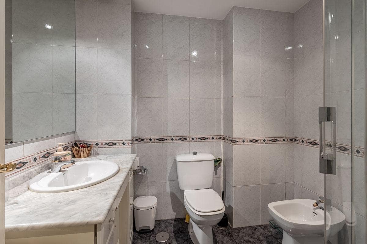4 soverom Leilighet til salgs i Granada by med garasje - € 360 000 (Ref: 9990889)