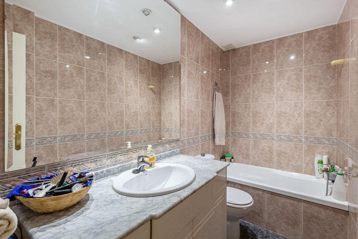 4 soverom Leilighet til salgs i Granada by med garasje - € 360 000 (Ref: 9990889)