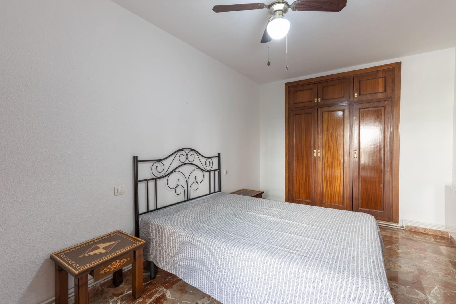 3 soverom Leilighet til salgs i Granada by med garasje - € 230 000 (Ref: 9990890)
