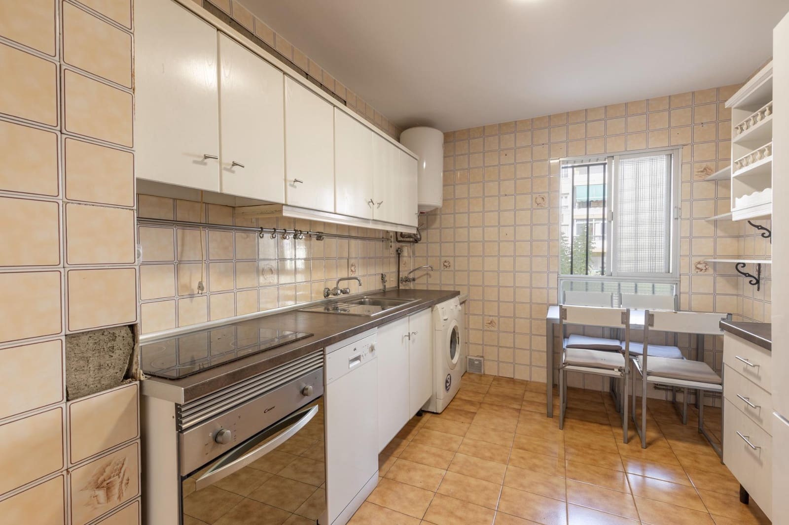 3 soverom Leilighet til salgs i Granada by med garasje - € 230 000 (Ref: 9990890)