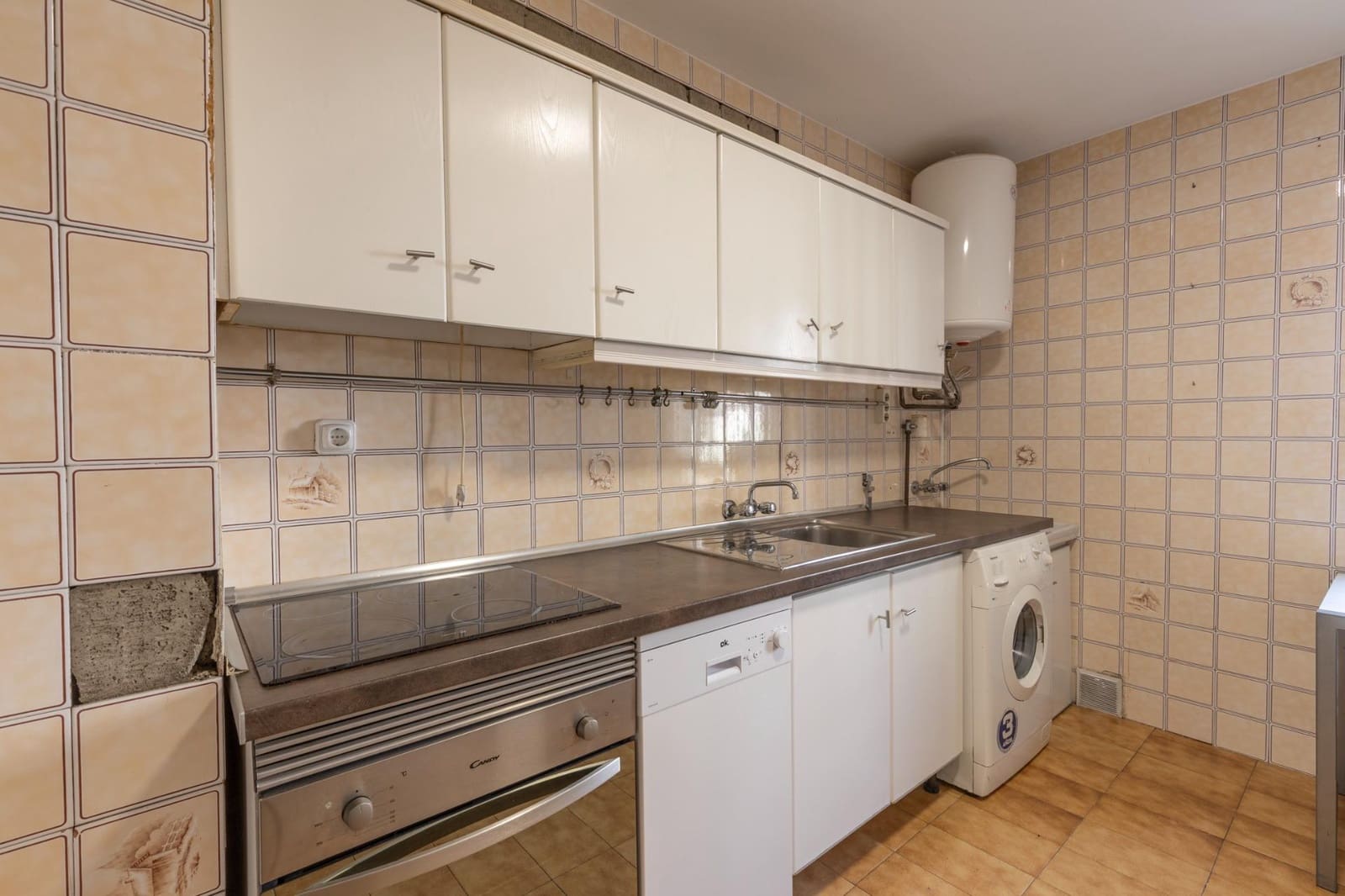 3 soverom Leilighet til salgs i Granada by med garasje - € 230 000 (Ref: 9990890)