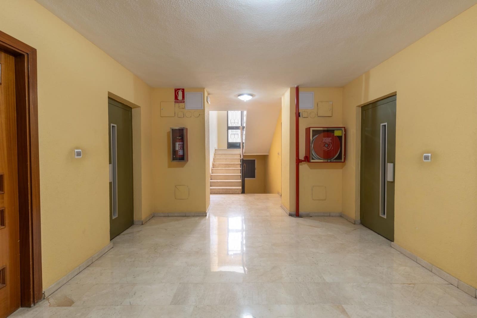 3 soverom Leilighet til salgs i Granada by med garasje - € 230 000 (Ref: 9990890)