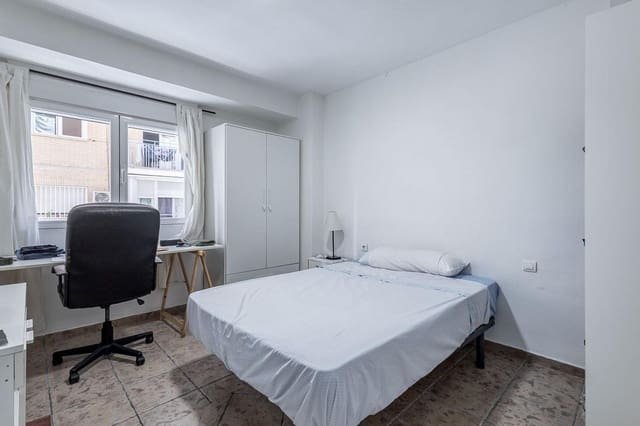 Piso de 4 habitaciones en Zaidin, Granada ciudad en venta - 314.000 € (Ref: 9990891)