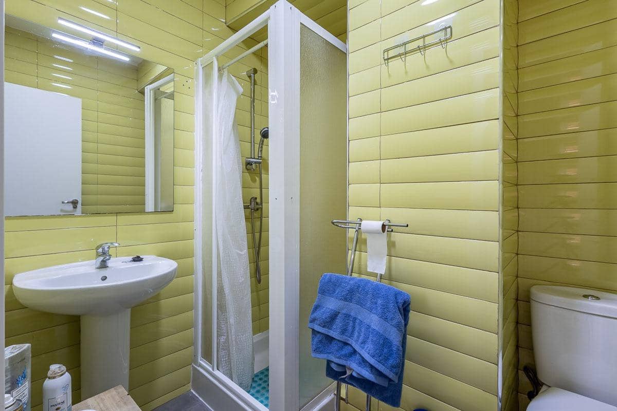 Piso de 4 habitaciones en Granada ciudad en venta - 314.000 € (Ref: 9990891)