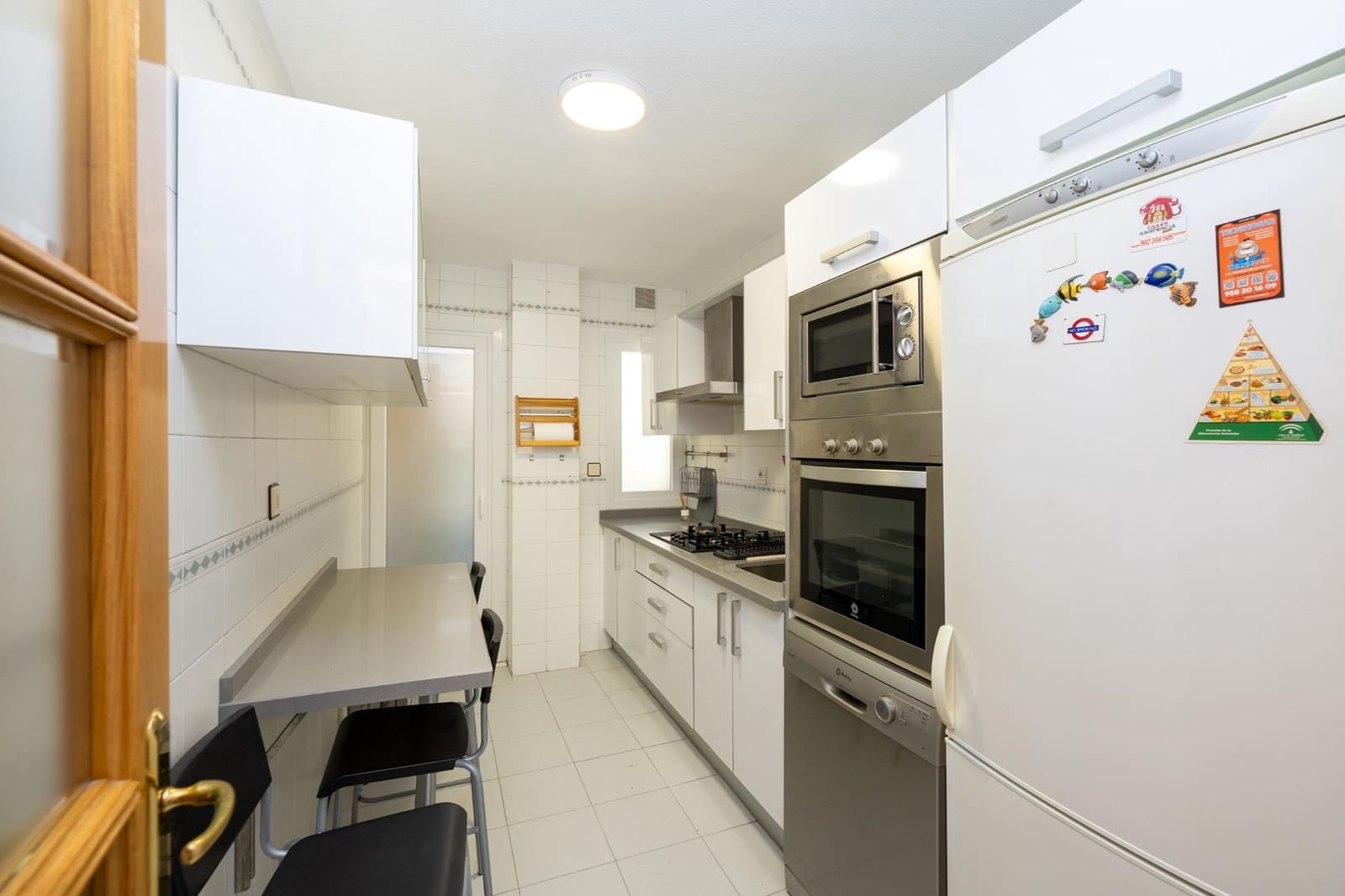2 slaapkamer Flat te koop in Granada stad met garage - € 285.000 (Ref: 9997248)