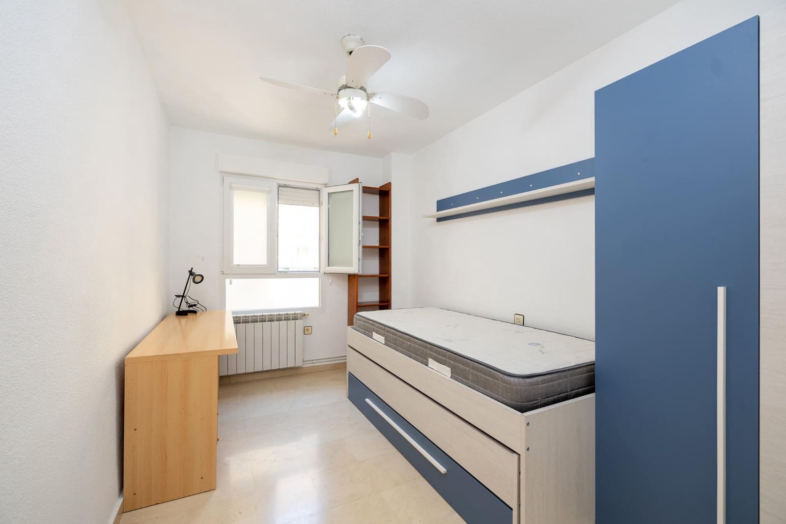 2 slaapkamer Flat te koop in Granada stad met garage - € 285.000 (Ref: 9997248)