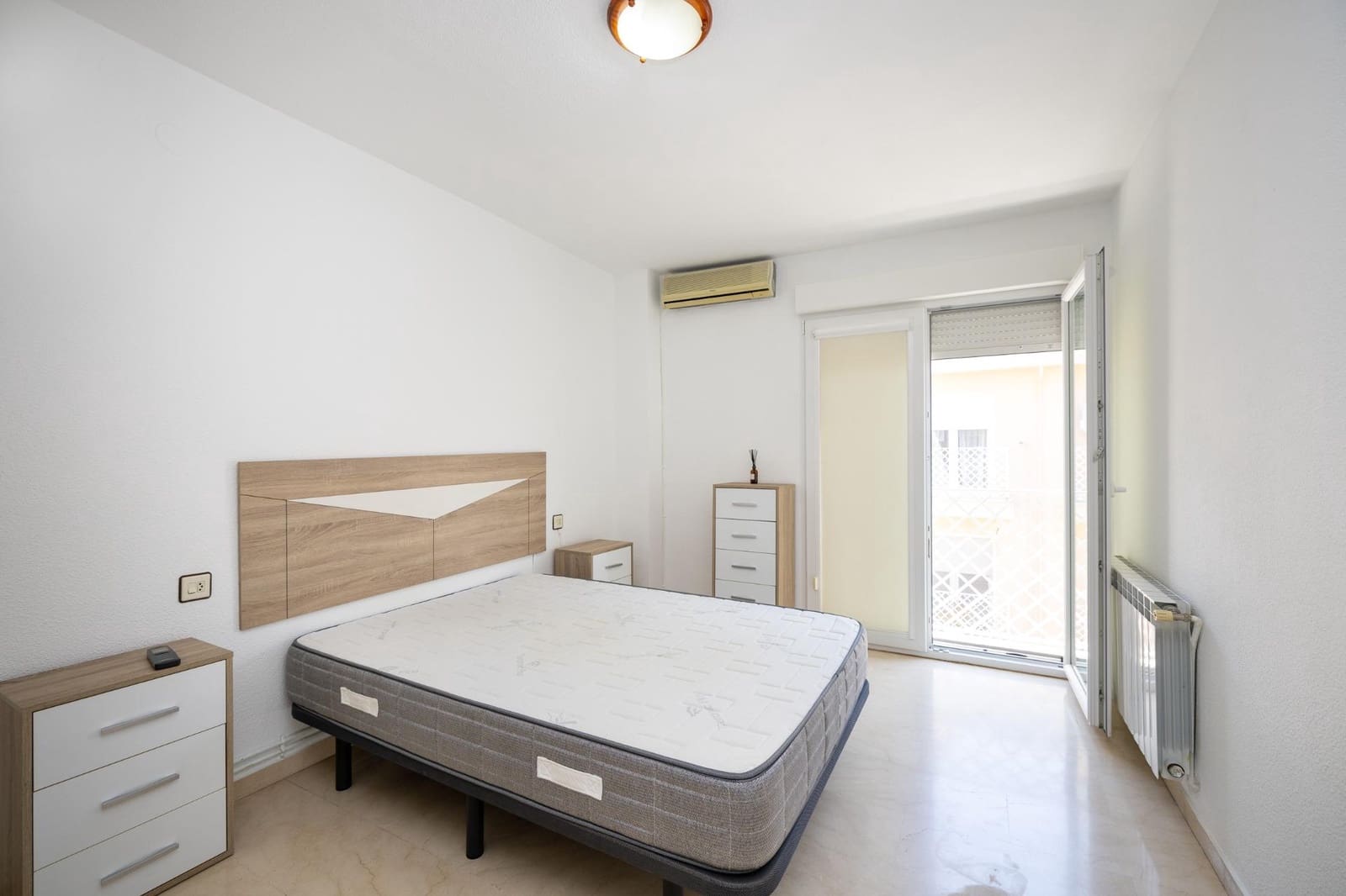 2 slaapkamer Flat te koop in Granada stad met garage - € 285.000 (Ref: 9997248)