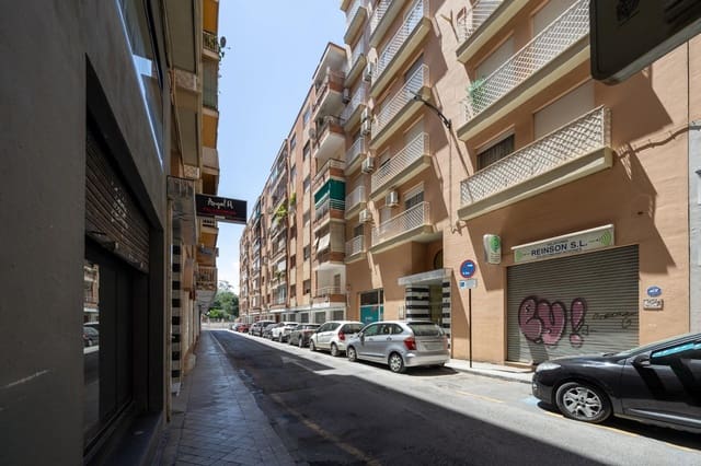 2 slaapkamer Flat te koop in Granada stad met garage - € 285.000 (Ref: 9997248)