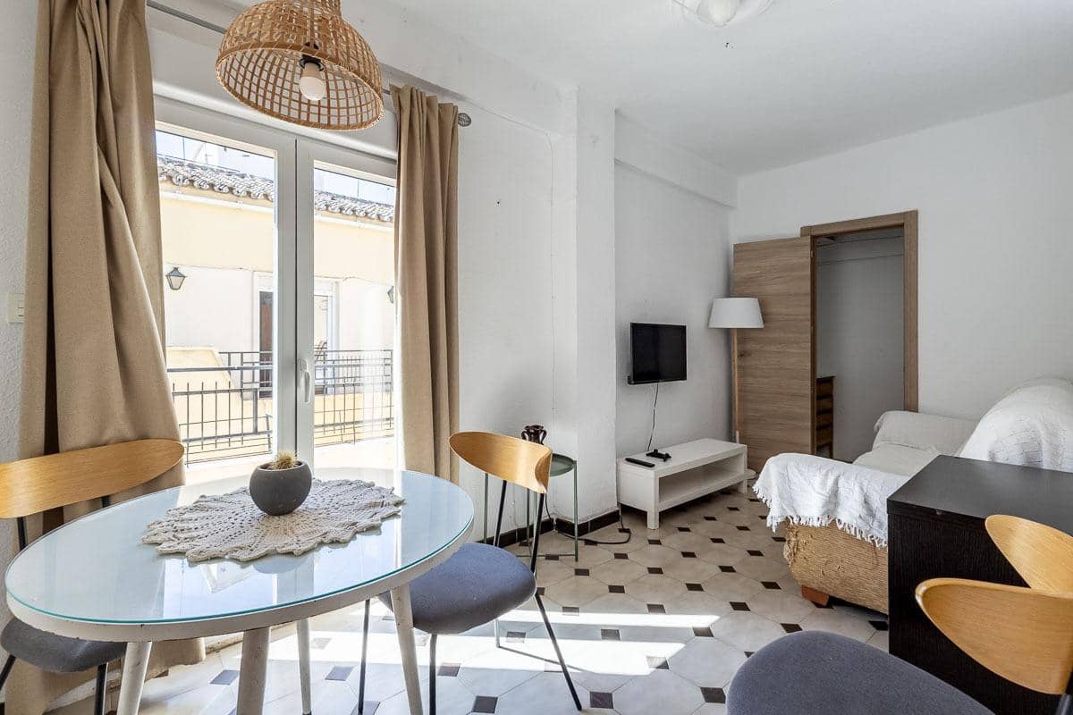 3 slaapkamer Flat te koop in Granada stad - € 260.000 (Ref: 9997249)