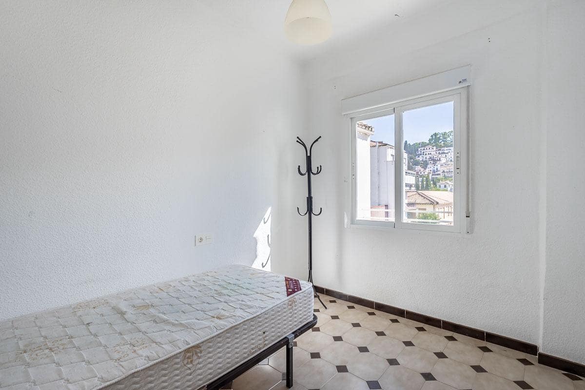 3 slaapkamer Flat te koop in Granada stad - € 260.000 (Ref: 9997249)