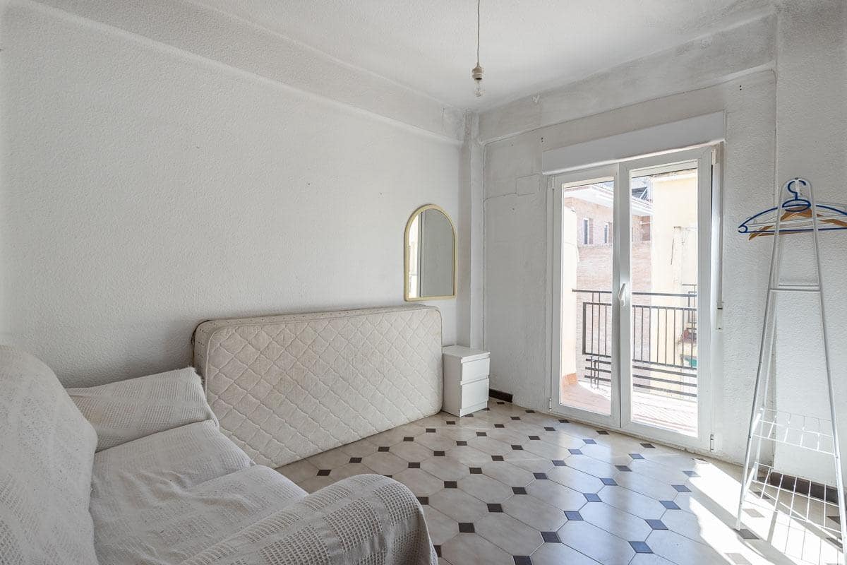 3 slaapkamer Flat te koop in Granada stad - € 260.000 (Ref: 9997249)