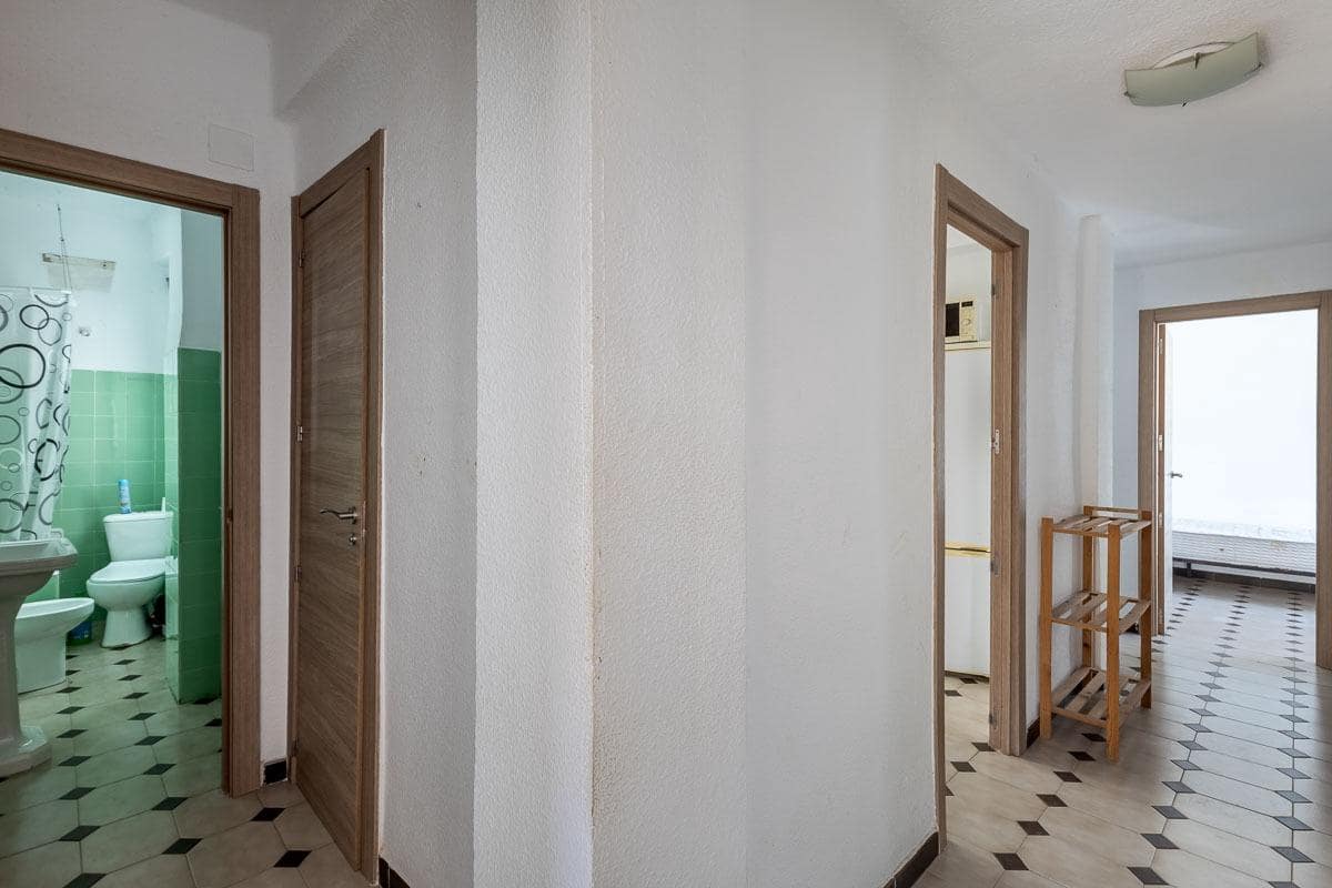 3 slaapkamer Flat te koop in Granada stad - € 260.000 (Ref: 9997249)