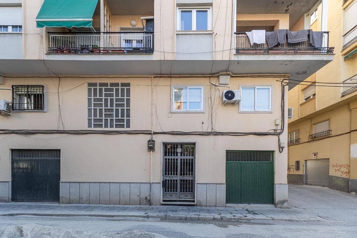 3 slaapkamer Flat te koop in Granada stad - € 260.000 (Ref: 9997249)