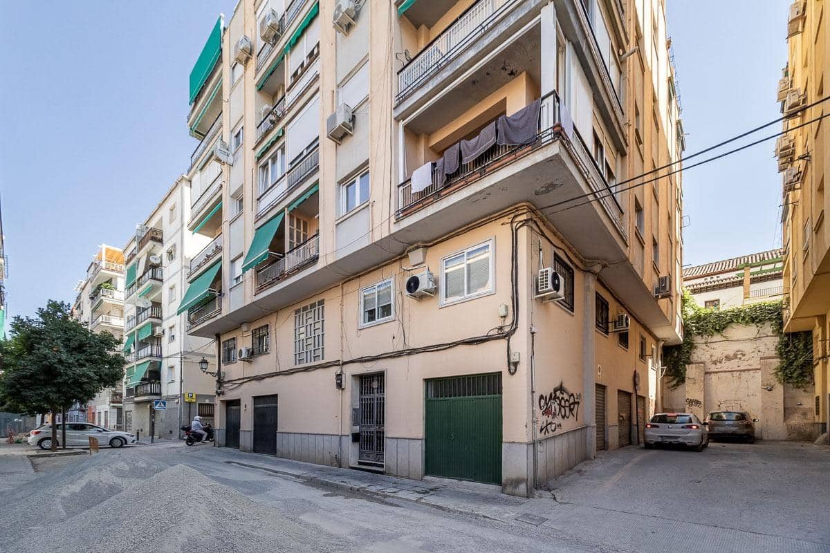 3 slaapkamer Flat te koop in Granada stad - € 260.000 (Ref: 9997249)