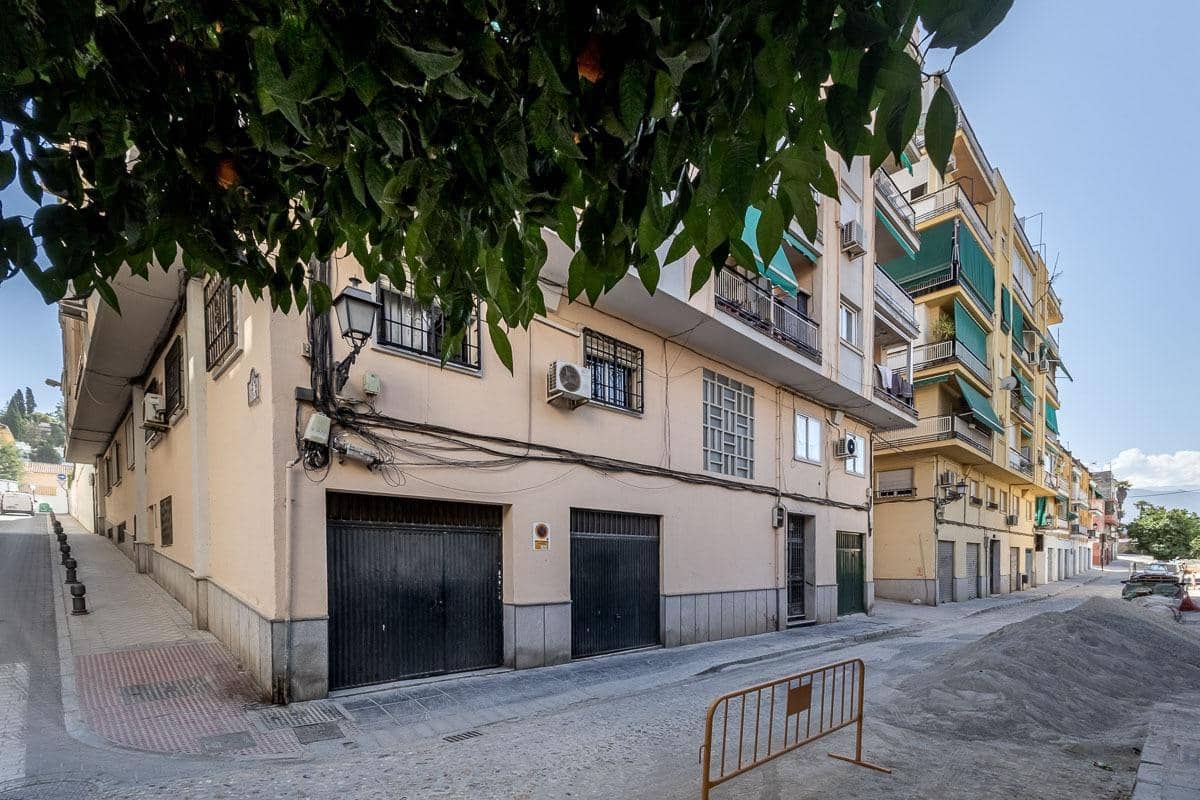 3 slaapkamer Flat te koop in Granada stad - € 260.000 (Ref: 9997249)