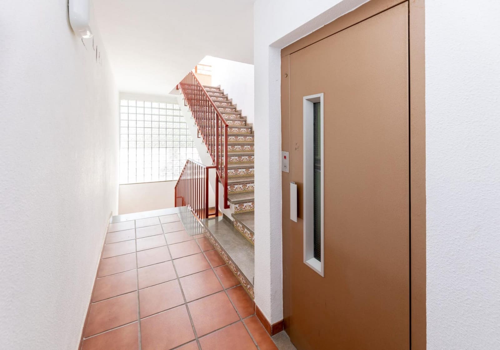 3 slaapkamer Appartement te koop in Ogijares met garage - € 184.000 (Ref: 9997250)