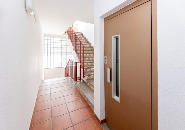 3 slaapkamer Appartement te koop in Ogíjares met garage - € 184.000 (Ref: 9997250)