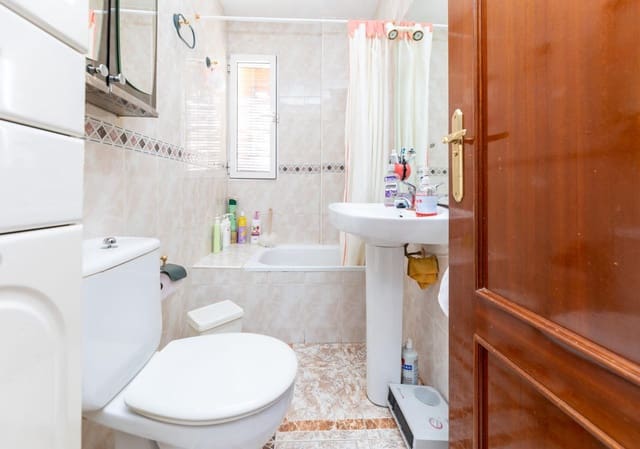 3 slaapkamer Appartement te koop in Ogíjares met garage - € 184.000 (Ref: 9997250)