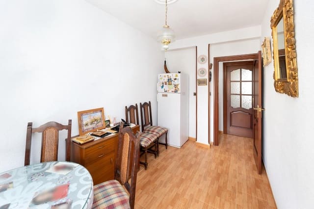 4 slaapkamer Flat te koop in Granada stad - € 253.000 (Ref: 9997252)