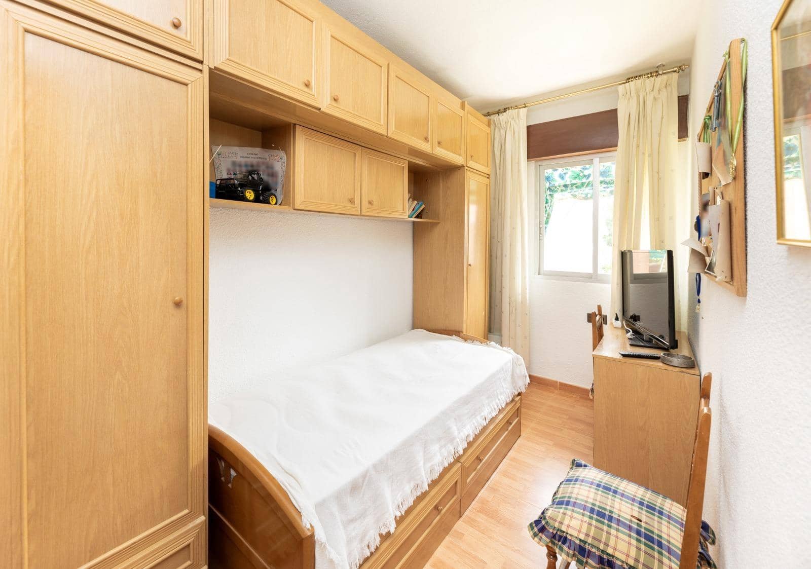 4 slaapkamer Flat te koop in Granada stad - € 253.000 (Ref: 9997252)