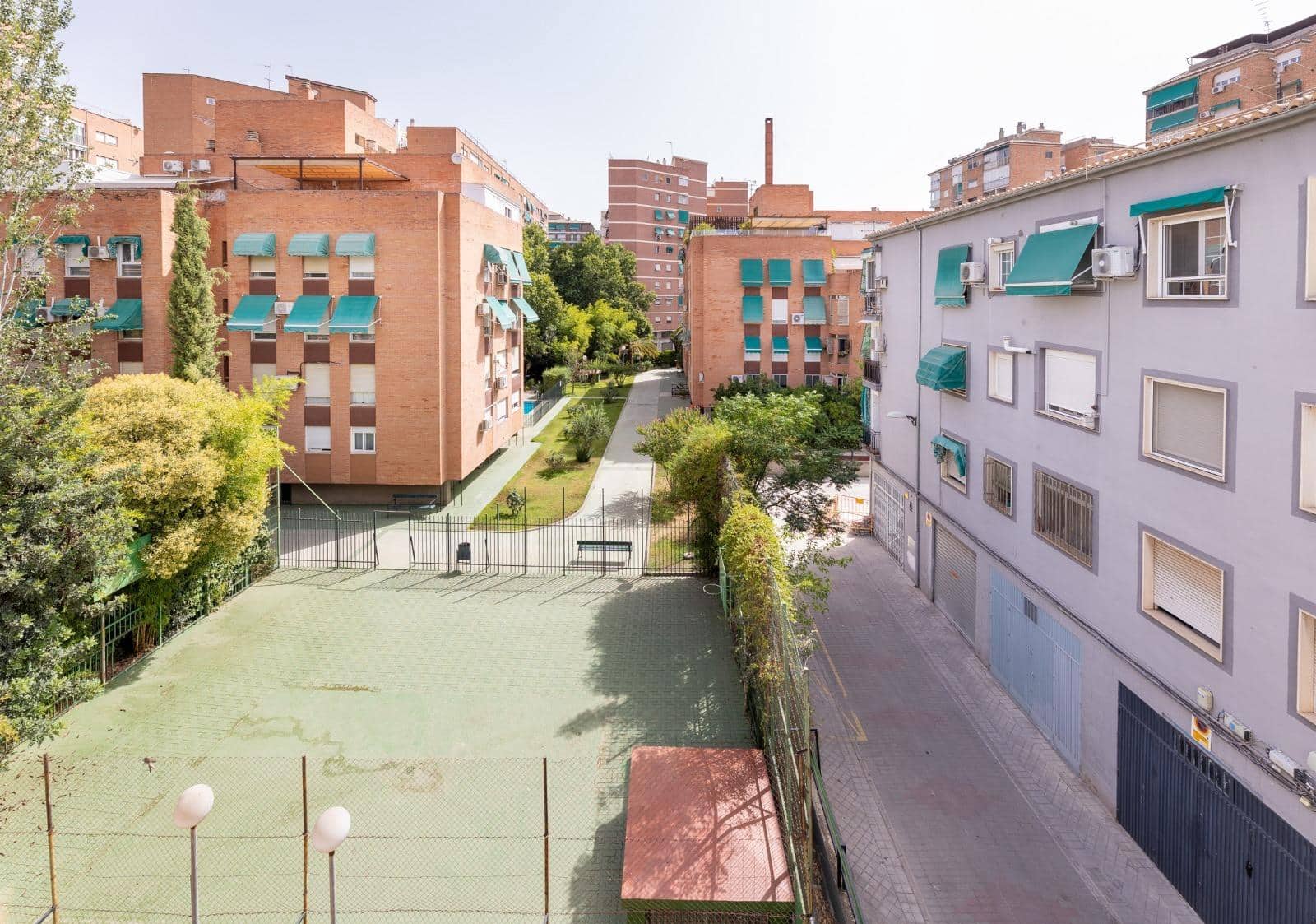 4 slaapkamer Flat te koop in Granada stad - € 253.000 (Ref: 9997252)