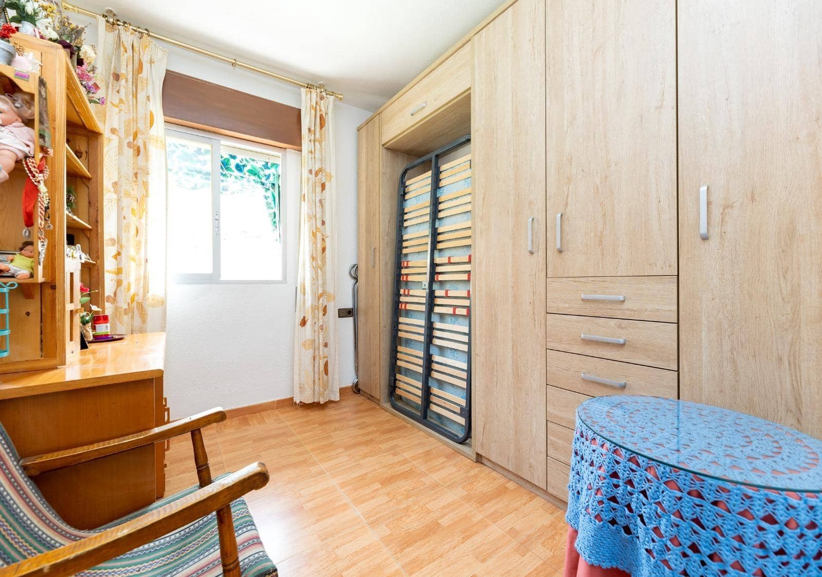 4 slaapkamer Flat te koop in Granada stad - € 253.000 (Ref: 9997252)