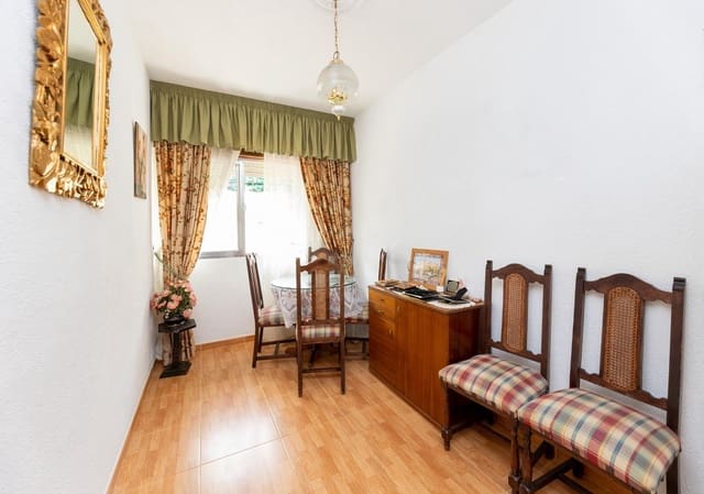 4 slaapkamer Flat te koop in Granada stad - € 253.000 (Ref: 9997252)