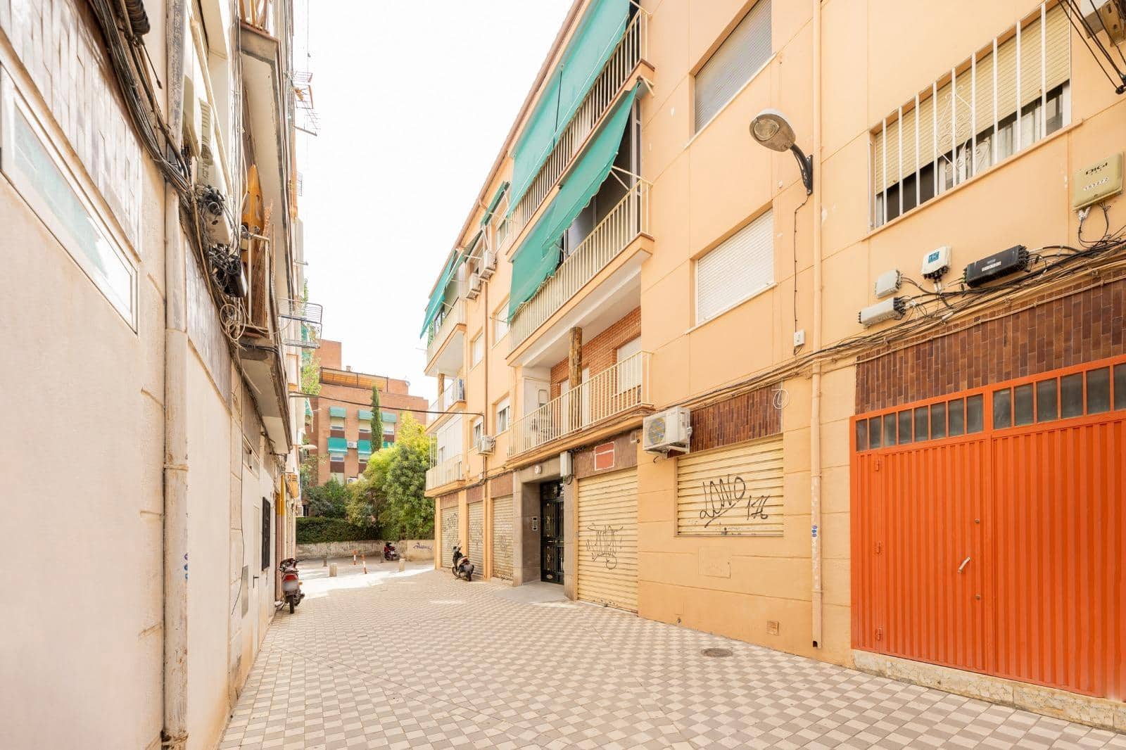 4 slaapkamer Flat te koop in Granada stad - € 253.000 (Ref: 9997252)