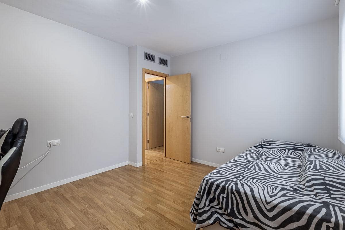 3 slaapkamer Flat te koop in Alhendin met zwembad garage - € 249.000 (Ref: 9997253)