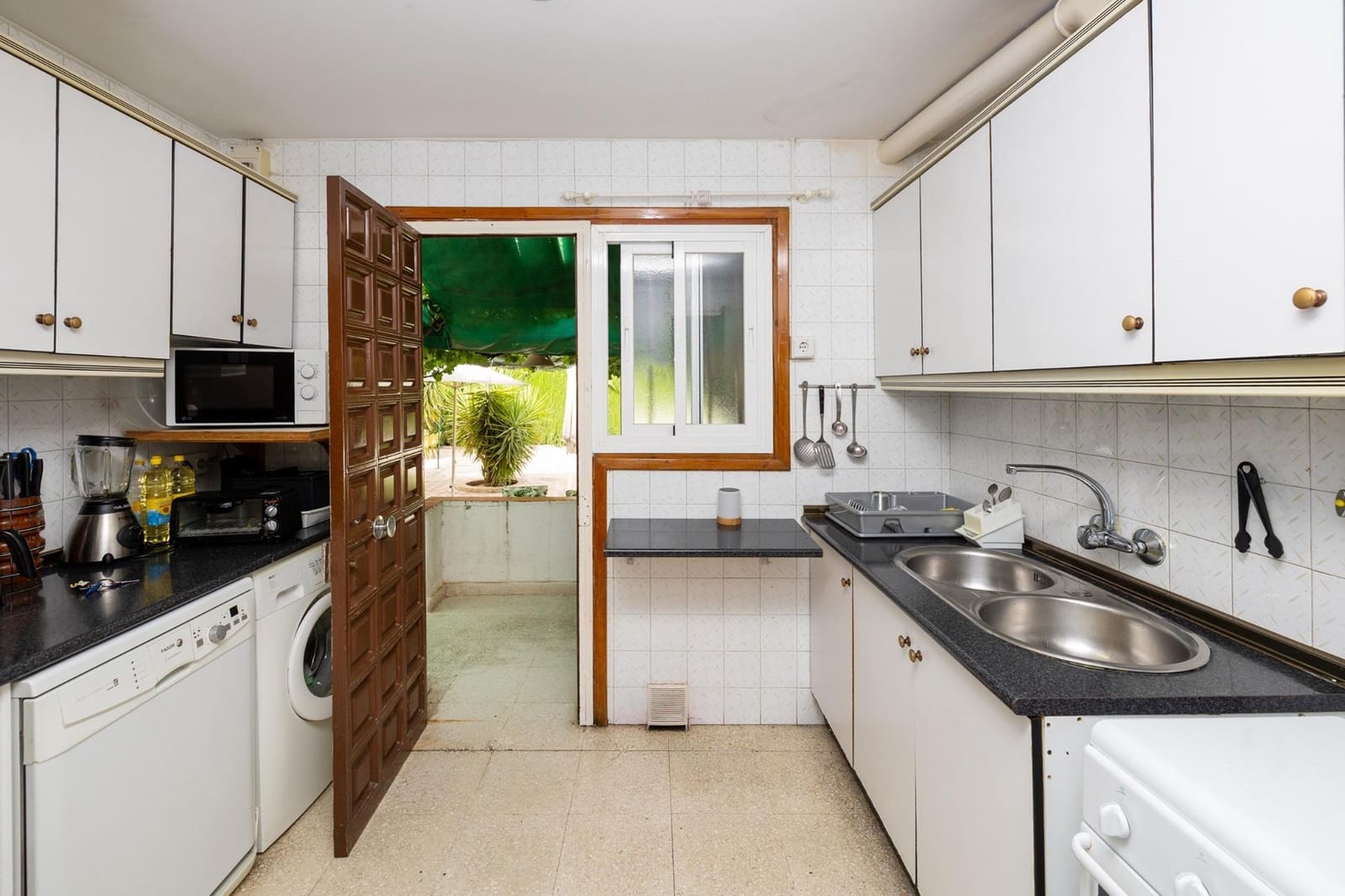 4 soveværelse Villa til salg i Armilla med swimmingpool garage - € 579.000 (Ref: 9997254)
