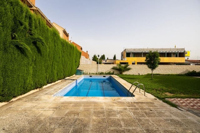 4 soveværelse Villa til salg i Armilla med swimmingpool garage - € 579.000 (Ref: 9997254)