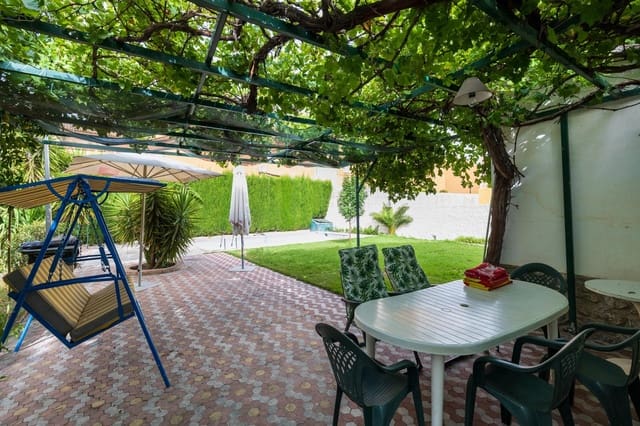 4 soveværelse Villa til salg i Armilla med swimmingpool garage - € 579.000 (Ref: 9997254)