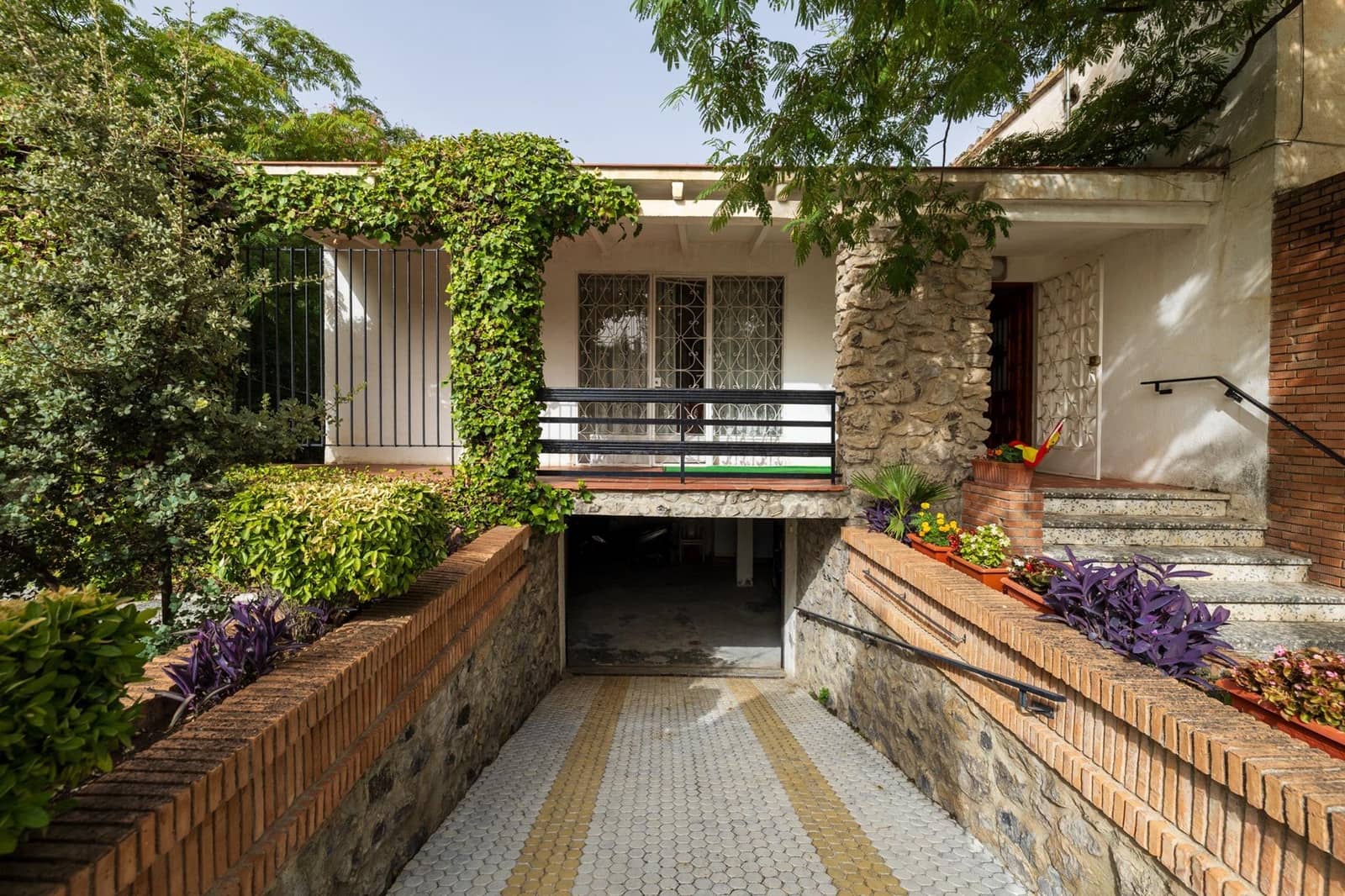 4 soveværelse Villa til salg i Armilla med swimmingpool garage - € 579.000 (Ref: 9997254)