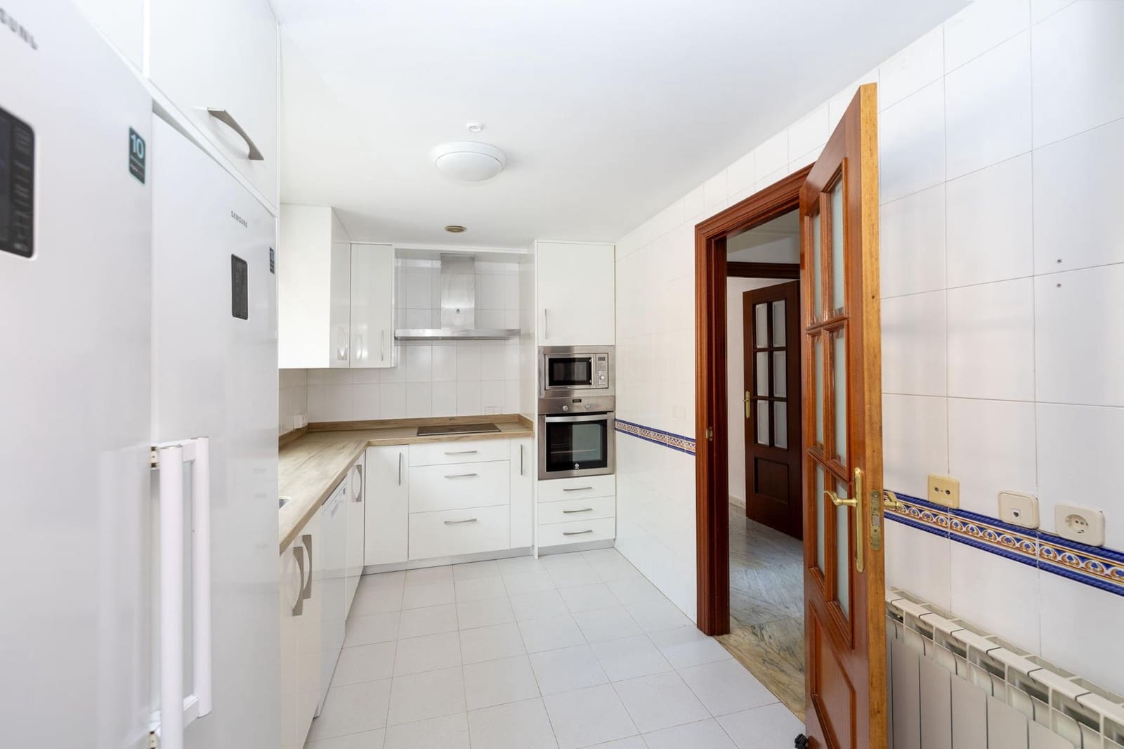 4 slaapkamer Flat te koop in Granada stad - € 369.000 (Ref: 9998942)