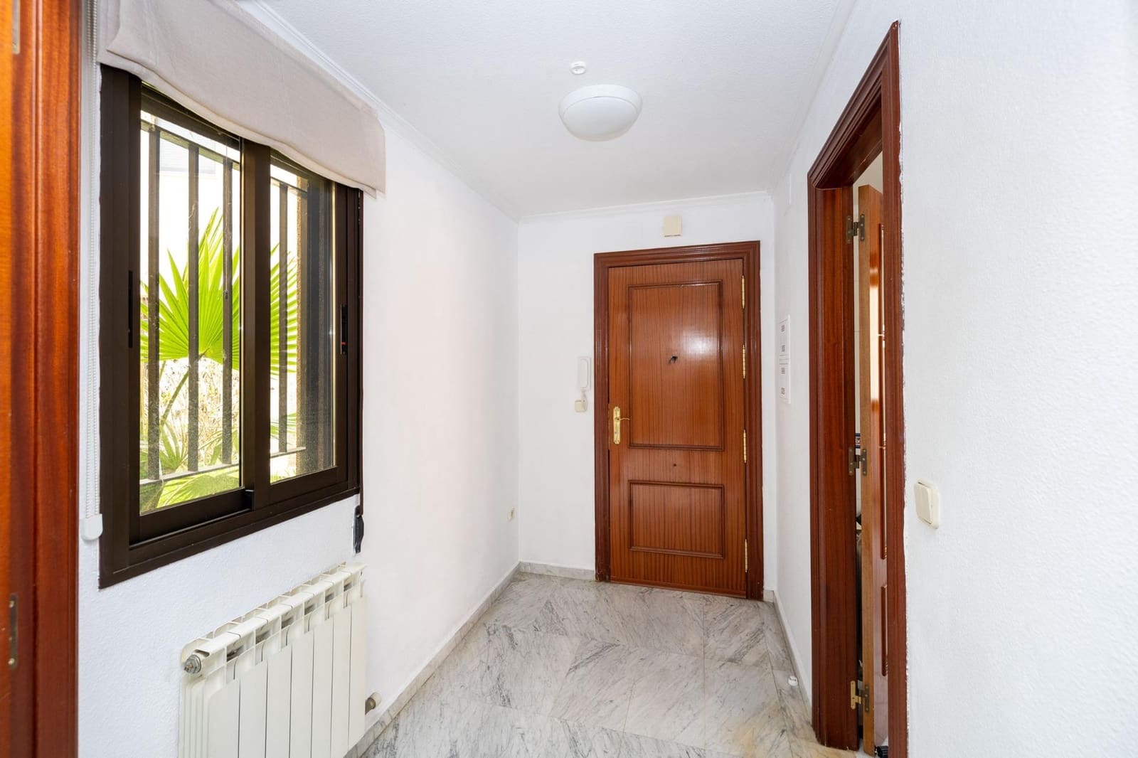 4 slaapkamer Flat te koop in Granada stad - € 369.000 (Ref: 9998942)