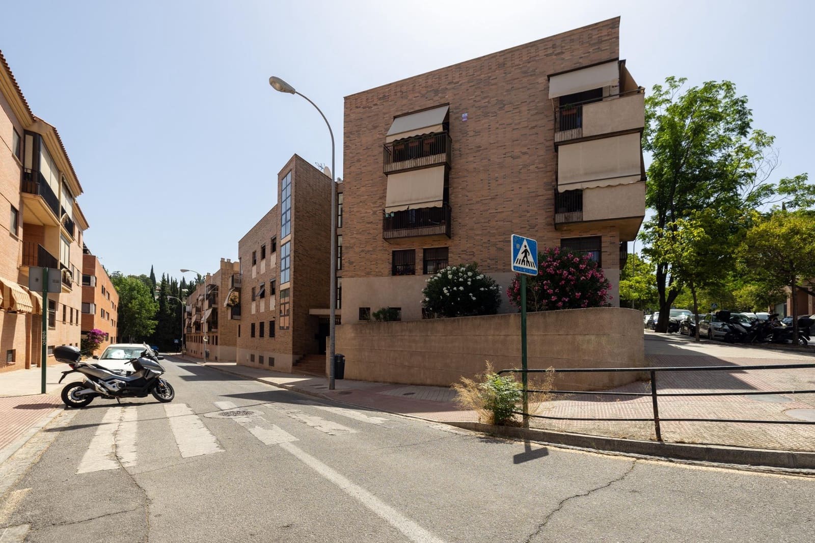 4 slaapkamer Flat te koop in Granada stad - € 369.000 (Ref: 9998942)