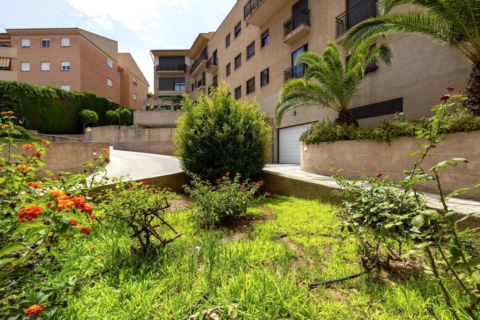 4 slaapkamer Flat te koop in Granada stad - € 369.000 (Ref: 9998942)