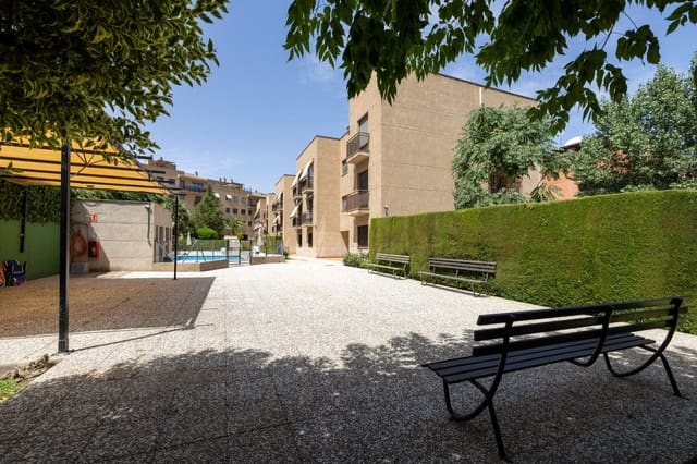 4 slaapkamer Flat te koop in Granada stad - € 369.000 (Ref: 9998942)