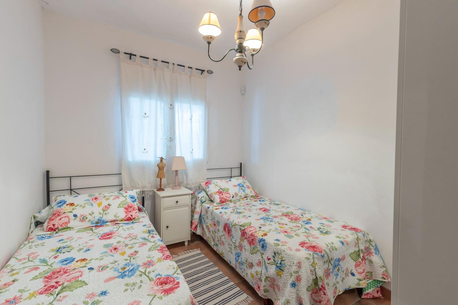2 quarto Quinta/Casa Rural para venda em Pinos Puente com piscina garagem - 179 900 € (Ref: 9998943)